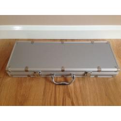 500 Piece, 11.5g Poker Chip Set in Aluminium Case (mint condition)