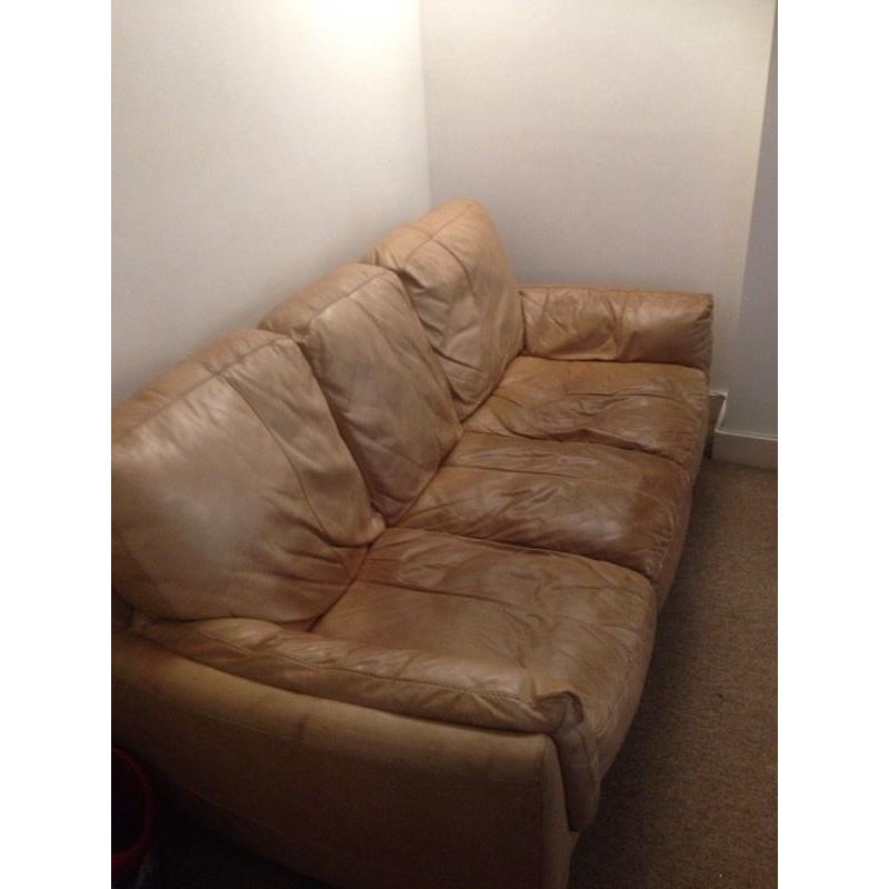 2 piece set. 2 seater + 3 seater Leather sofas