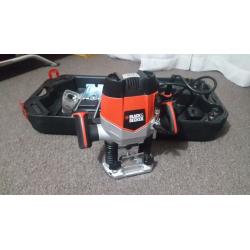 BLACK & DECKER ROUTER KW900E 1200 W