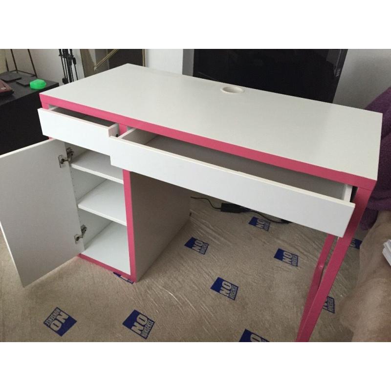 White & Pink Desk / Dressing Table