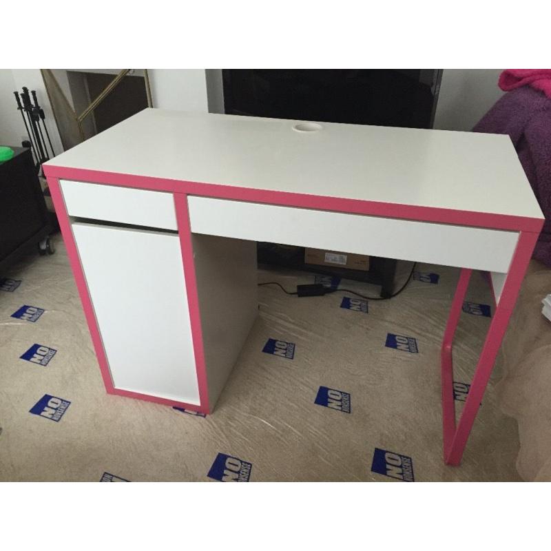 White & Pink Desk / Dressing Table