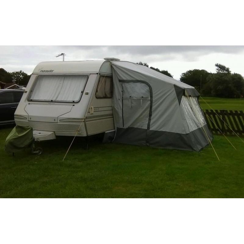 3 birth caravan
