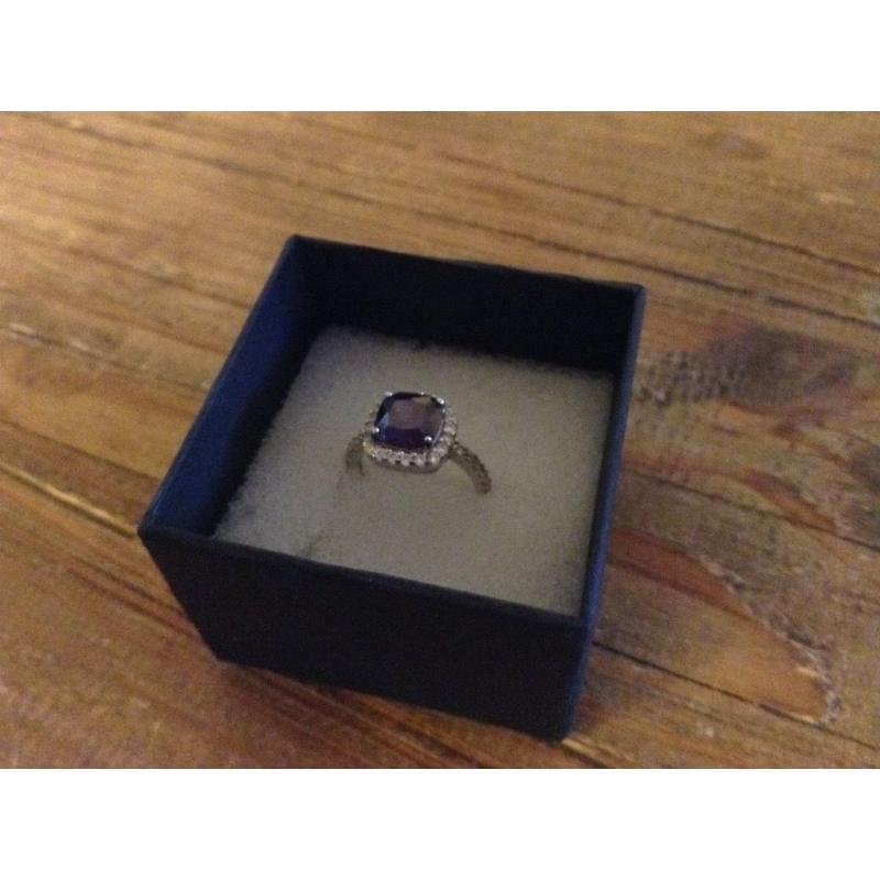 Ladies ring
