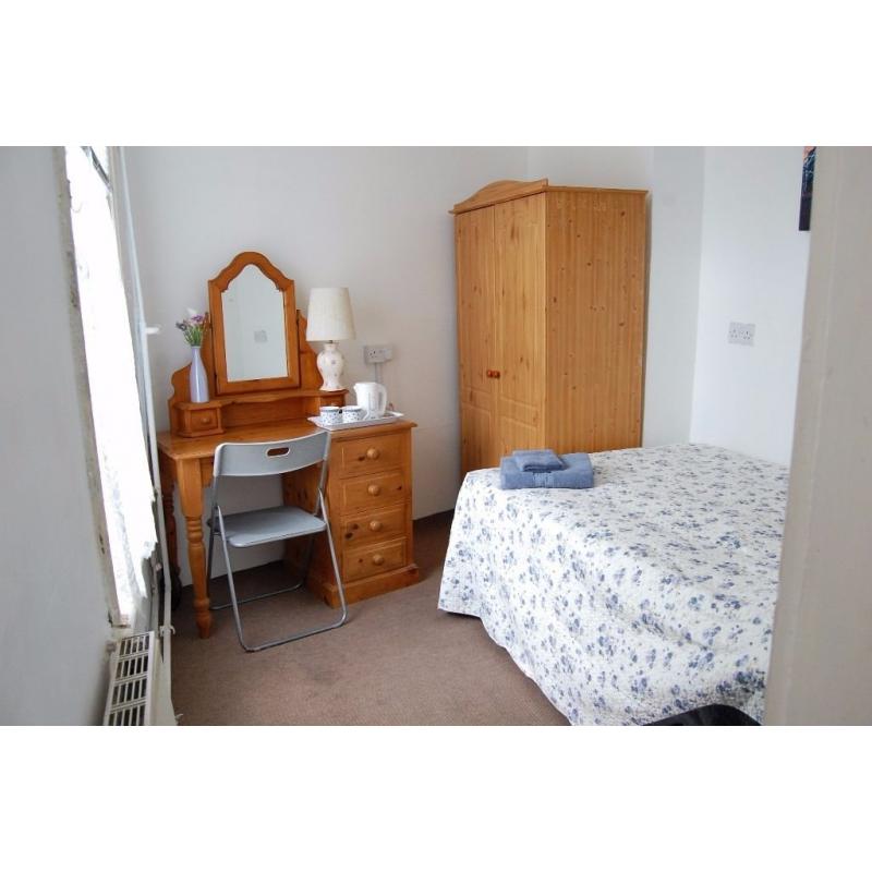 Warm and clean double room in quiet houseshare
