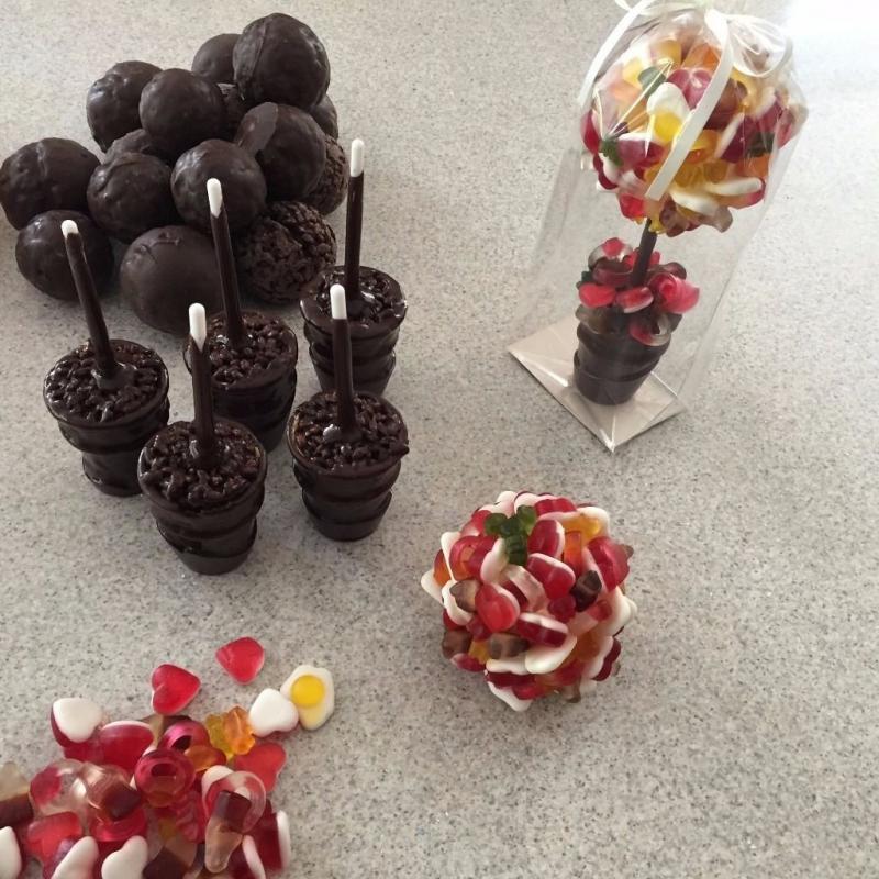 Calling All Brides To Be ...Are You Looking For Something Different Hen Party or Wedding Favours?