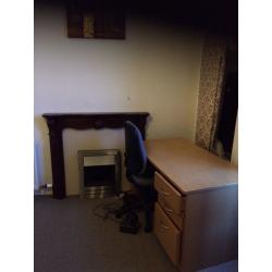 Haymarket ,10 min walk from Princes Street Double room for Fringe Festival