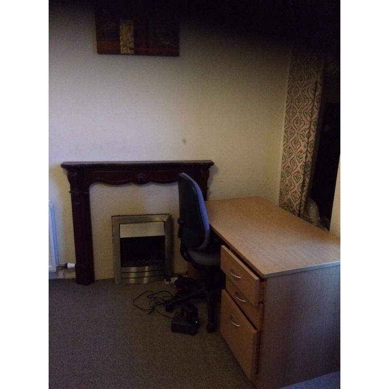 Haymarket ,10 min walk from Princes Street Double room for Fringe Festival