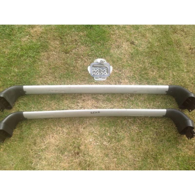 Genuine Renault Roof Bars For Renault Clio 2003 Onwards Bought Direct From Renault Dealership