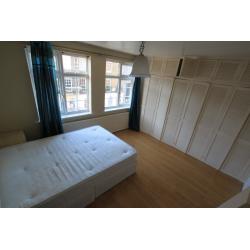 N. TWIN ROOM IN A FLAT **ALL INCLUSIVE **BRICK LANE **ZONE 1 *LIVING ROOM *FIRST WEEK FREE
