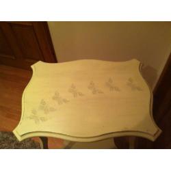 Butterflies Table in Shabby Cream
