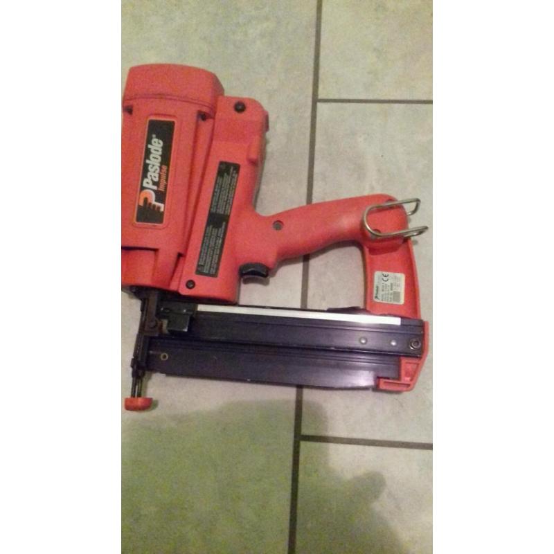 2 paslode IM 250 finish nial guns