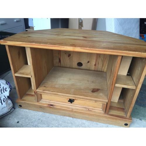 Mexican pine tv unit