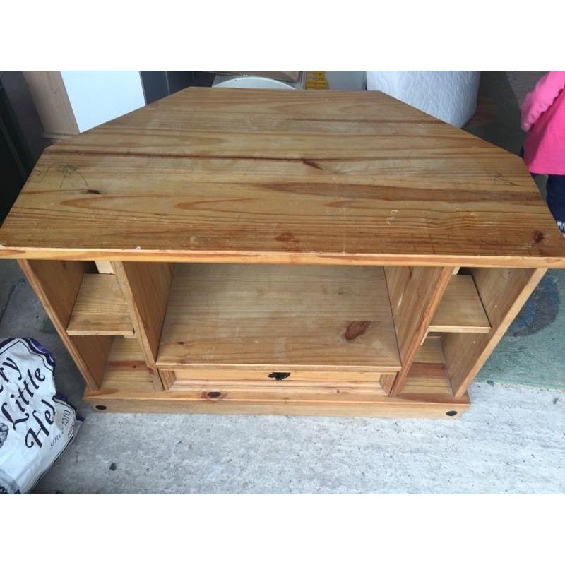 Mexican pine tv unit