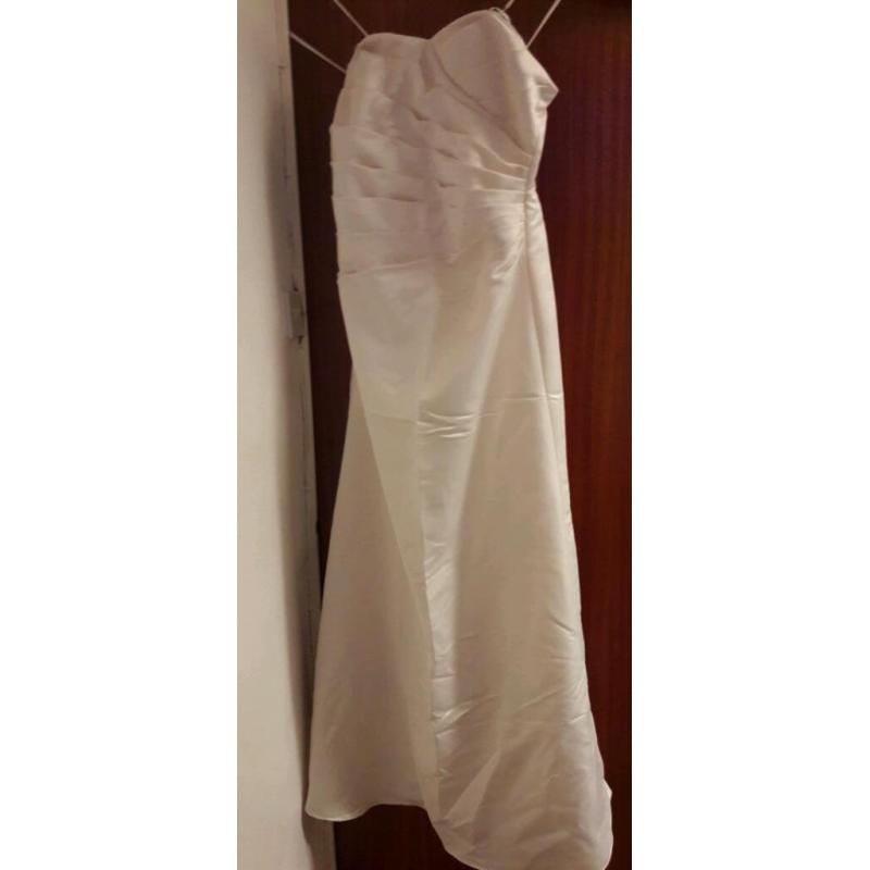 Vintage ivory size 14 zip up wedding dress