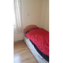 NICE SINGLE ROOM IN MILE END