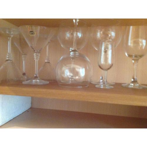 set of cocktail and wine glasses