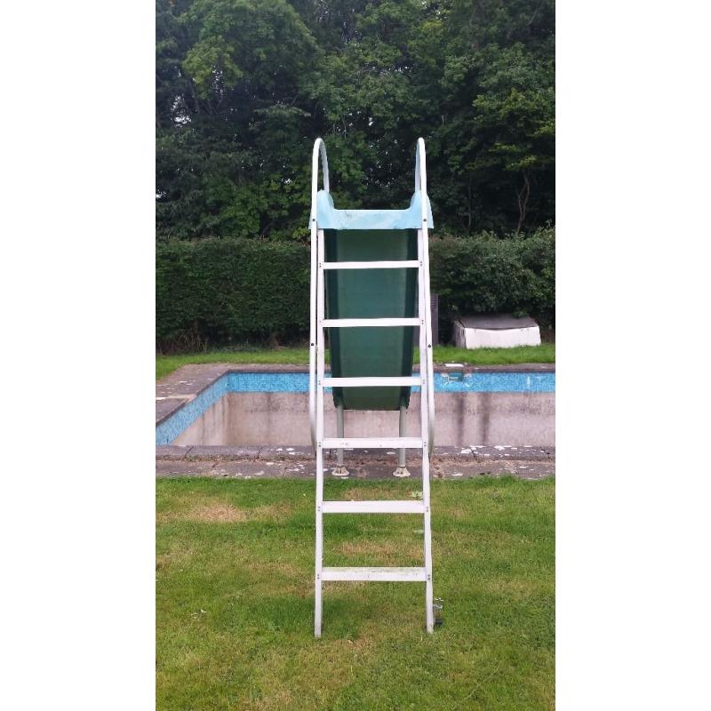 Swimming Pool/Waterside Slide