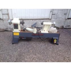 Lathe Axminster very good condition