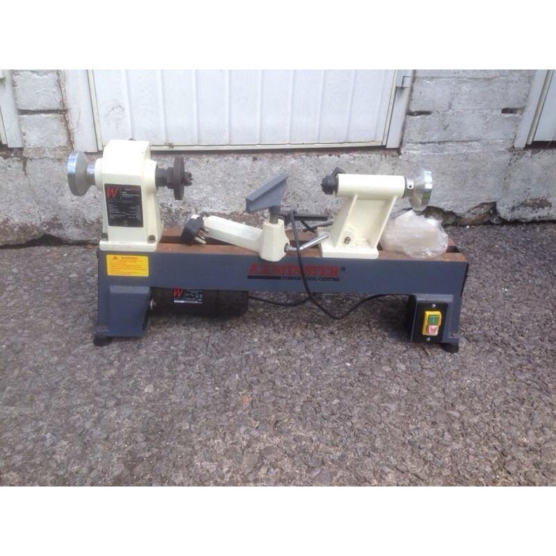 Lathe Axminster very good condition