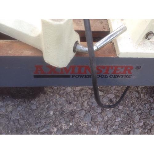 Lathe Axminster very good condition