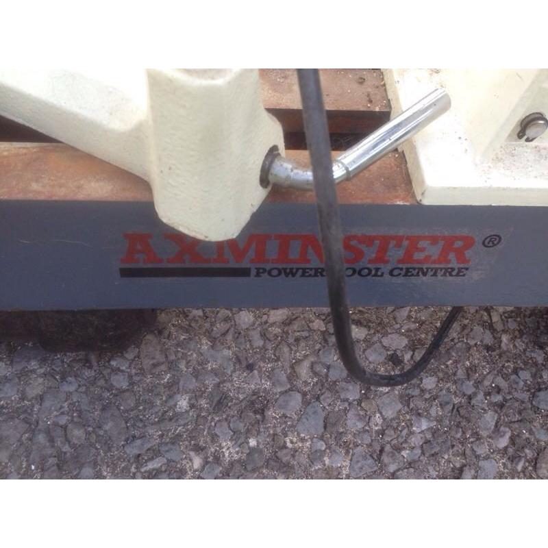 Lathe Axminster very good condition