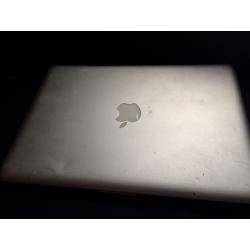 Apple MacBook Pro (sor)