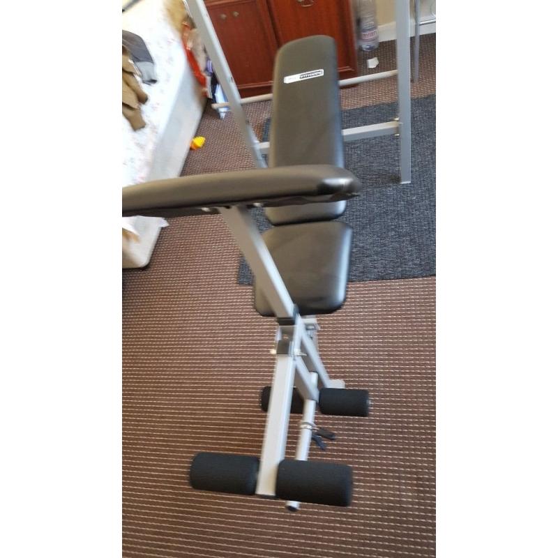 EXERCISE WEIGHT LIFTING BENCH -- NEW CONDITION