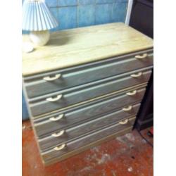Large sturdy 5 drawer chest