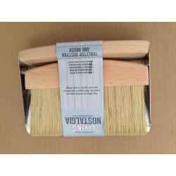 Living Nostalgia Table Dust pan & Brush