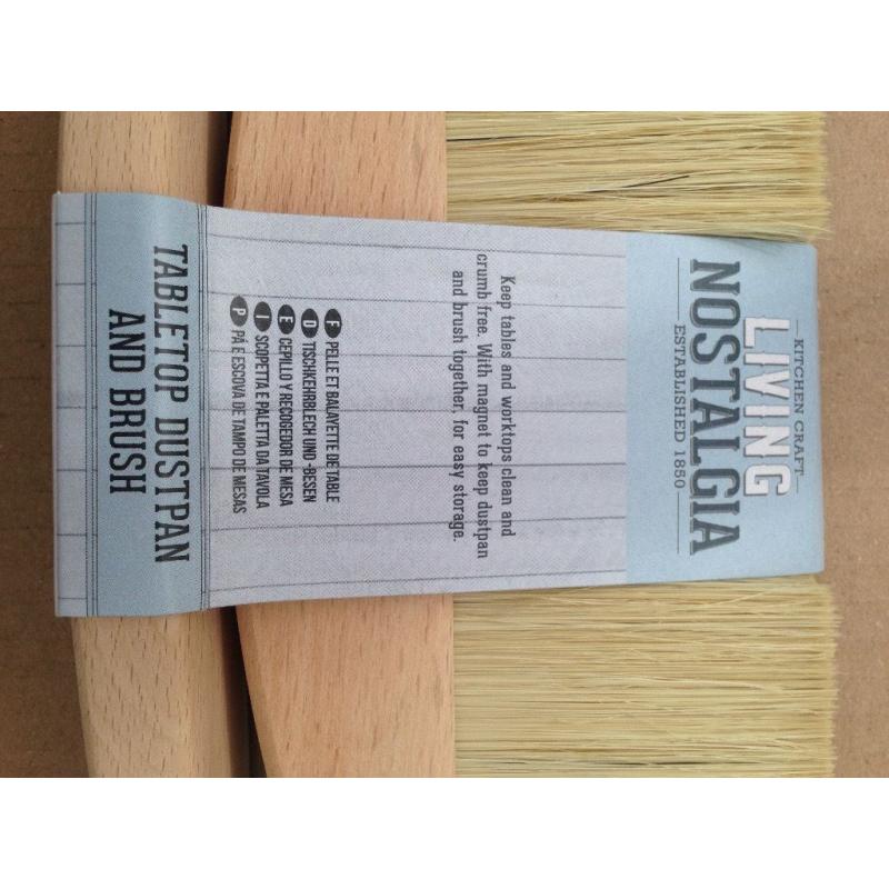 Living Nostalgia Table Dust pan & Brush