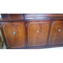 Beresford and Hicks display unit