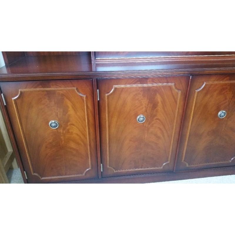 Beresford and Hicks display unit