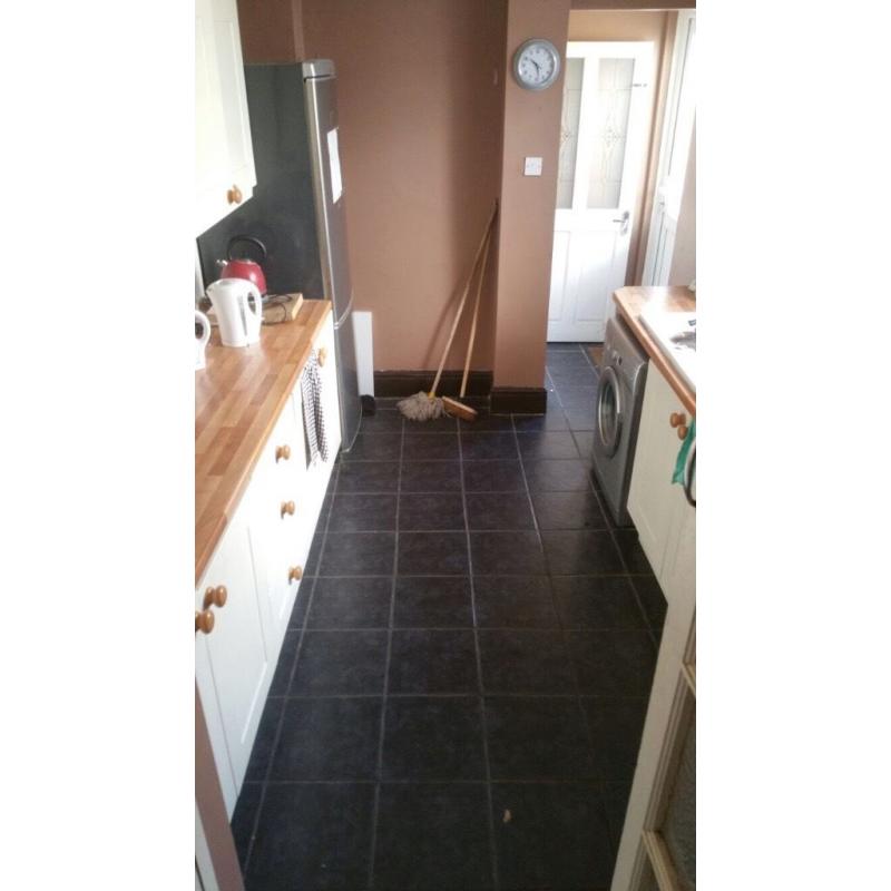 Standard room to rent in a shared house