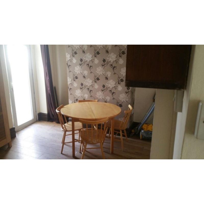 Standard room to rent in a shared house