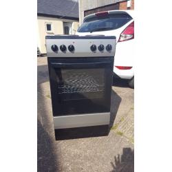 Currys freestanding chrome and black oven 50cm (5month old)