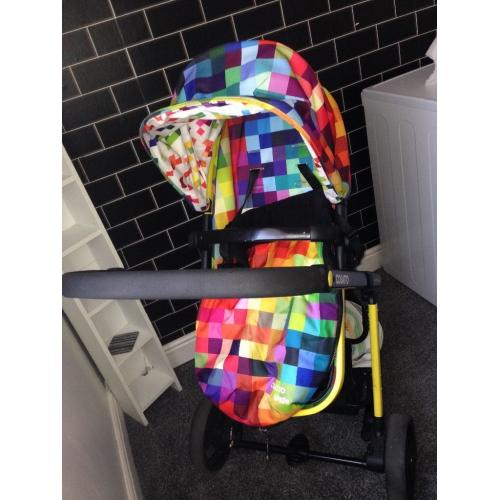 Cosatto pushchair comes with carseat carrycot and rain cover brilling