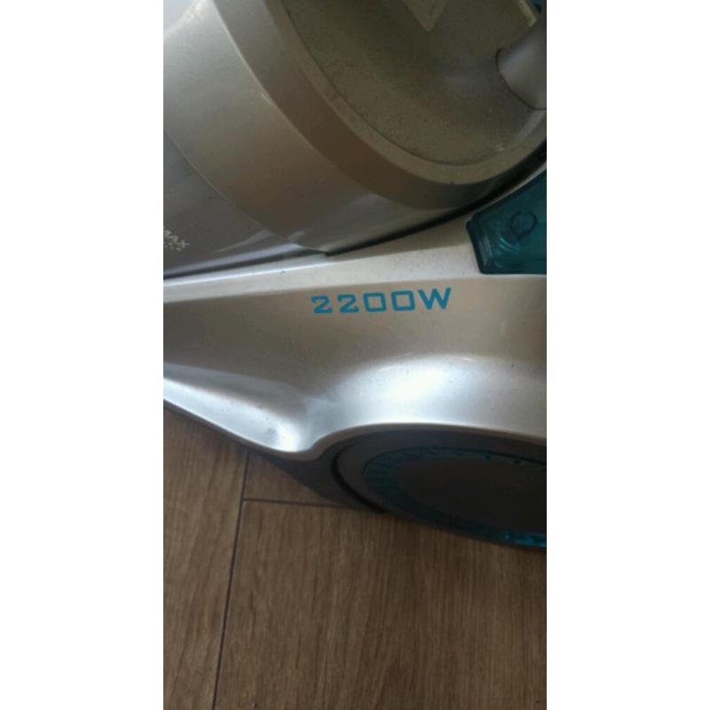 Vax Vacuum 2200 Watts