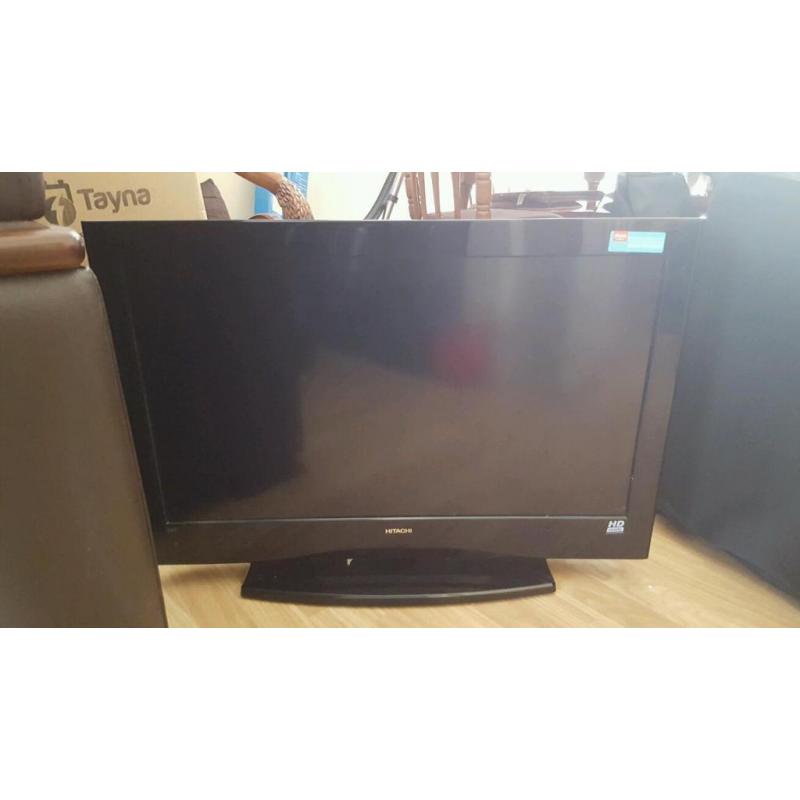 32" Inch Hitachi Flat Screen LCD TV
