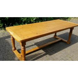 Lovely big pine table
