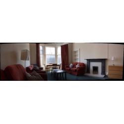 Room in Student Flat available - central edinburgh