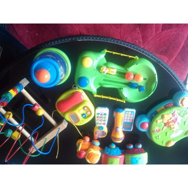 Winnie the pooh laptop and other activity toys, great condition, bargain
