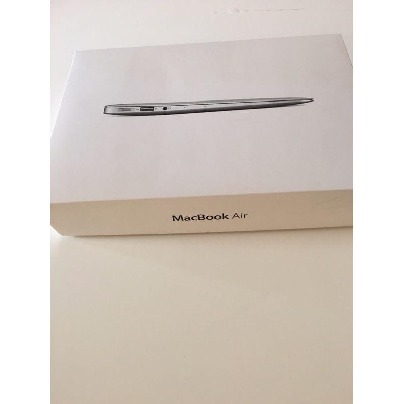 2014 MacBook Air 11 (i5, 256ssd, 4gb ram)