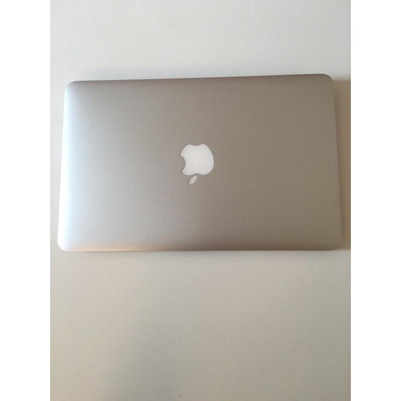 2014 MacBook Air 11 (i5, 256ssd, 4gb ram)