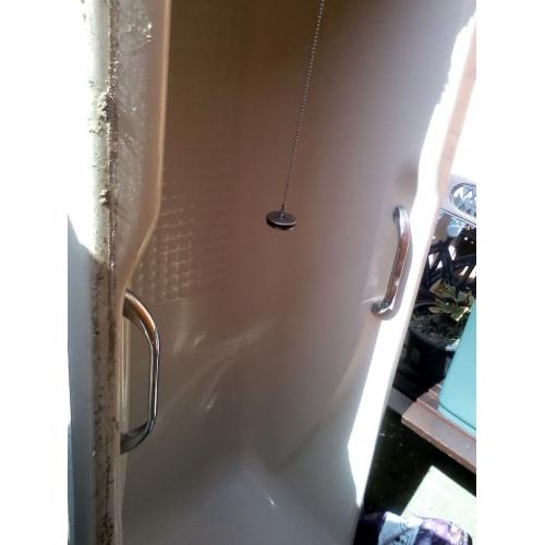 Bath tub FREE collection only. Perfect feeding/drinking trough on farm