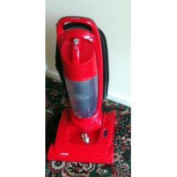 ProAction Bagless Upright Vacumn 1600W