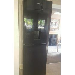 Black Beko Fridge freezer self defrosting