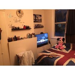 2 Large Double Rooms+ Garden 8 mins Walk New Cross