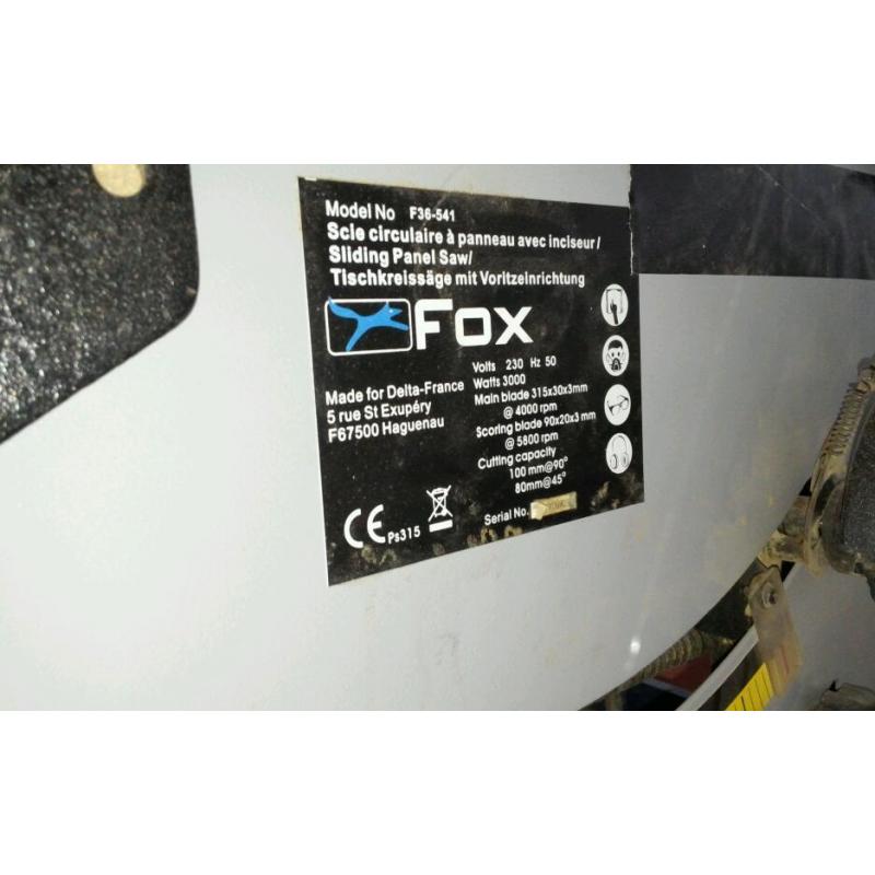 FOX SLIDING TABLE PANEL SAW 240V
