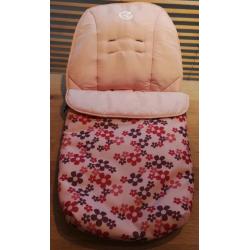 Babystyle Oyster Footmuff - Pretty Petals