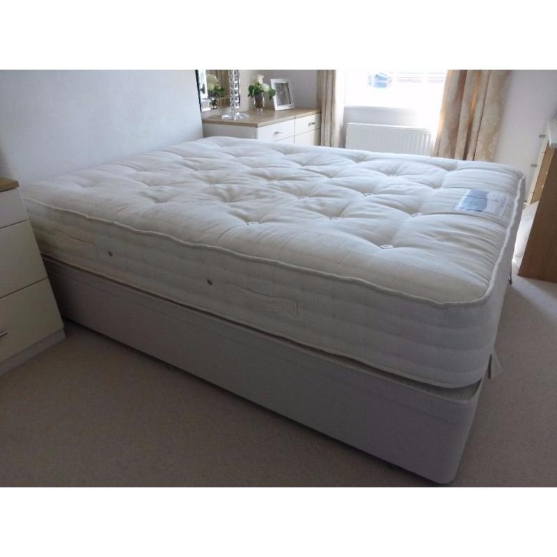 King Size (5 foot) Bed with Ottoman Storage Base